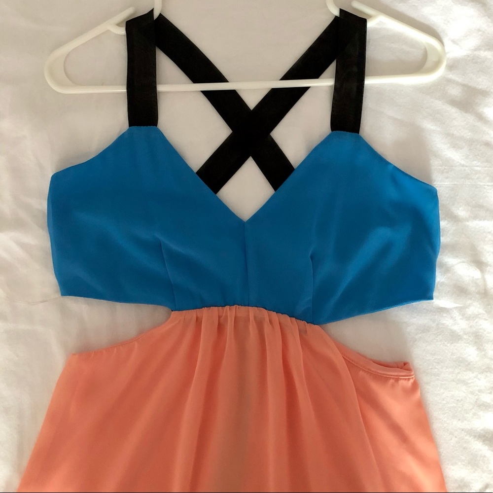 Cute summer dress in blue/orange with open sides and back